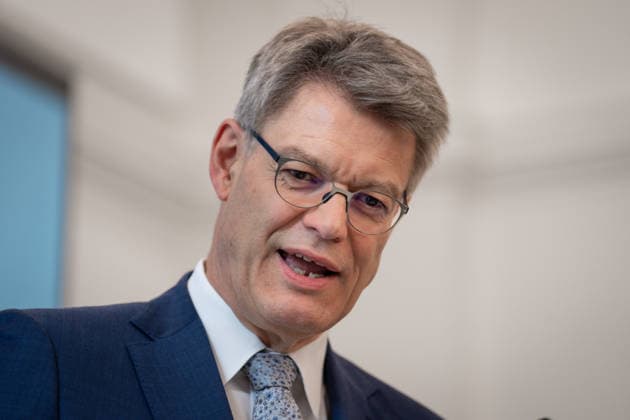 Statement on the reform of driving school training Patrick Schnieder, Federal Minister of Transport at the press conference on the topic Statement on the reform of driving school training following approval by the Federal Cabinet, Berlin , 20 05 2026 Berlin Berlin Germany