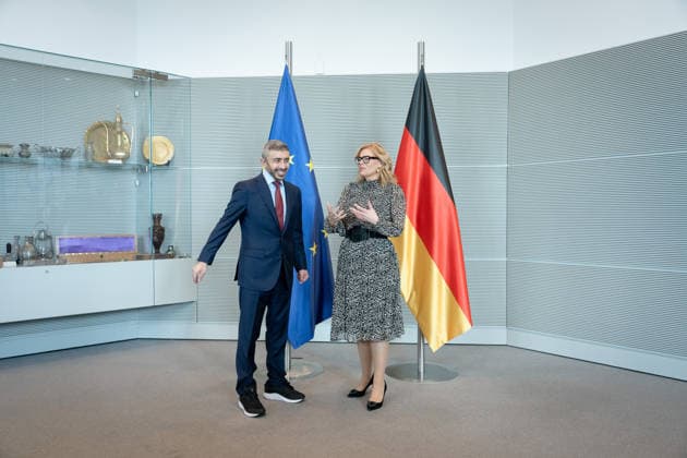 Julia Klöckner, Sheikh Abdullah bin Zayed Al Nahyan Berlin, President of the Bundestag, Julia Klöckner, Foreign Minister UAE, Sheikh Abdullah bin Zayed Al Nahyan, Reichstag Building Berlin Berlin GER