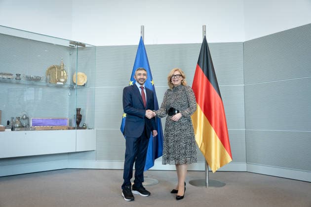 Julia Klöckner, Sheikh Abdullah bin Zayed Al Nahyan Berlin, President of the Bundestag, Julia Klöckner, Foreign Minister UAE, Sheikh Abdullah bin Zayed Al Nahyan, Reichstag Building Berlin Berlin GER