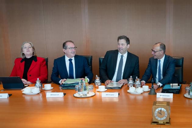 Cabinet meeting, Federal Government, Kick-off Kick-off, Cabinet meeting, Federal Government, Federal Chancellor, Friedrich Merz, Minister of the Chancellery, Thorsten Frei, Lars Klingbeil, Federal Minister of Finance, Vice-Chancellor, Alexander Dobrindt, Federal Minister of the Interior, Bärbel Bas, Federal Minister, Labor, Social Affairs Berlin Berlin GER