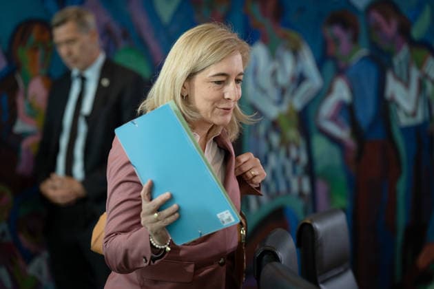 Cabinet meeting, Federal Government, Kick-off Kick-off, Cabinet meeting, Federal Government, Nina Warken, Federal Minister of Health Berlin Berlin GER
