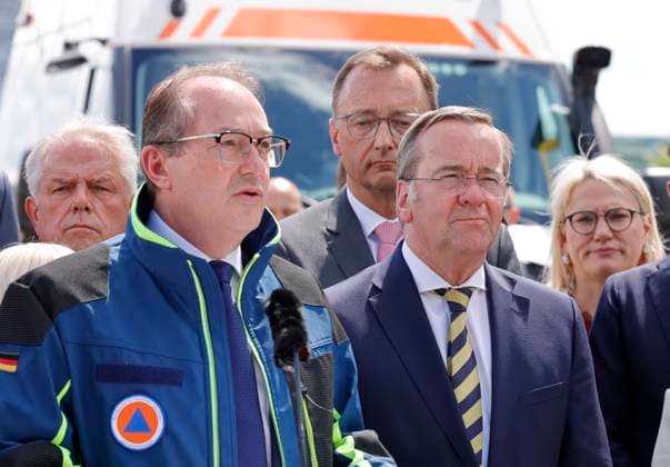 Federal Minister of the Interior Alexander Dobrindt, Federal Minister Boris Pistorius, Germany, Berlin,Federal Minister of the Interior Alexander Dobrindt presents civil protection pact and hands over 13 emergency vehicles for civil protection