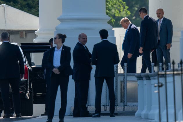 May 20, 2026, Washington, Dc, United States: President DONALD TRUMP departs the White House heading to the US Coast Guard Academy where he will speak at graduation on May 20, 2026. Washington United States - ZUMAl312 20260520_znp_l312_006 Copyright: xAndrewxLeydenx