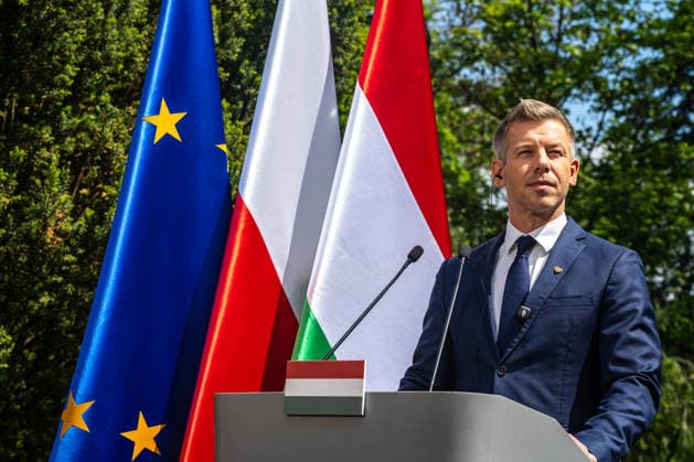 May 20, 2026, Warsaw, Poland: New Hungarian Prime Minister, Peter Magyar seen talking to the press during his meeting with the Polish Prime Minister, Donald Tusk . On the morning of Wednesday, the 20th of May, on his first foreign visit, the new Prime Minister of Hungary, Peter Magyar, meets with Polish Prime Minister Donald Tusk. The visit symbolically marks the opening of a new phase in Budapest s relations with Europe. During the meeting the Prime Ministers discuss Magyar s victory in the recent Hungarian elections, the Polish-Hungarian relationship, and the issue of Zbigniew Ziobra and Marcin Romanowski - two Polish politicians evading prosecution in Poland by hiding in Hungary. After the meeting, Peter Magyar meets with the Polish Pres - ZUMAs197 20260520_aaa_s197_260 Copyright: xNeilxMiltonx
