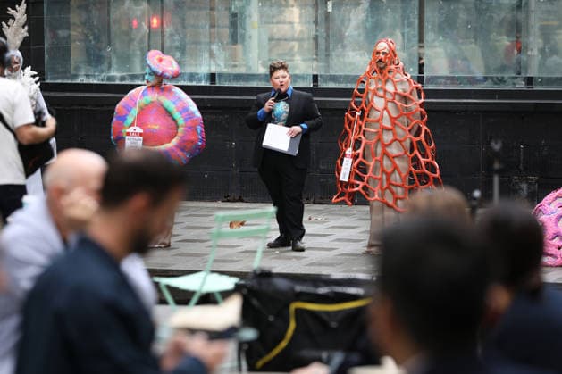GREAT BARRIER REEF CORAL EXPORTS, Activist dressed as wild coral performing during the launch of an Australian Marine Conservation Society campaign to stop the Great Barrier ReefÕs commercial wild live coral exports, Sydney, Thursday, May 21, 2026.court. ( NO ARCHIVING SYDNEY NEW SOUTH WALES AUSTRALIA  Copyright: xJANExDEMPSTERx 20260521185376916077