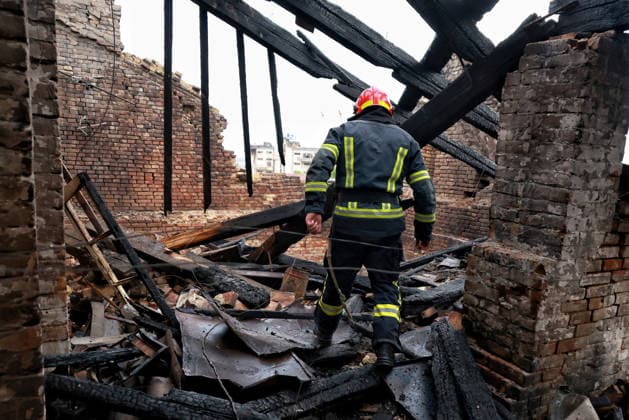 Russian drone attack on Odesa leaves people injured A firefighter works to address the aftermath of a drone strike in Odesa, Ukraine, on May 18, 2026. Several residential buildings in the Prymorskyi and Kyivskyi districts sustain significant damage. Roofs of three-storey buildings are destroyed, and a one-storey house is ruined in another area. Buildings of a city lyceum and a kindergarten are also damaged. Two people, an 11-year-old boy and a 59-year-old man, are injured. Odesa Ukraine  Copyright: xNinaxLiashonokx originalFilename: ukrinform-russiand260521_npdpp