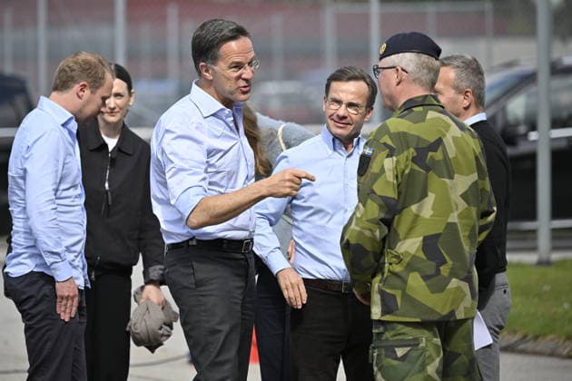REVINGE, SWEDEN 20260521 Prime Minister Ulf Kristersson and NATO Secretary General Mark Rutte visited the Swedish Civil Defense Authority in Revinge on Thursday where they participated in various exercises where military and civil defense work together after bomb and missile attacks The visit to MCF was part of the NATO meeting in Helsingborg REVINGE SWEDEN x50090x  Copyright: xJohanxNilsson TTx NATOS UTRIKESMINISTERMÖTE REVINGE xhUJ3nF4uyk