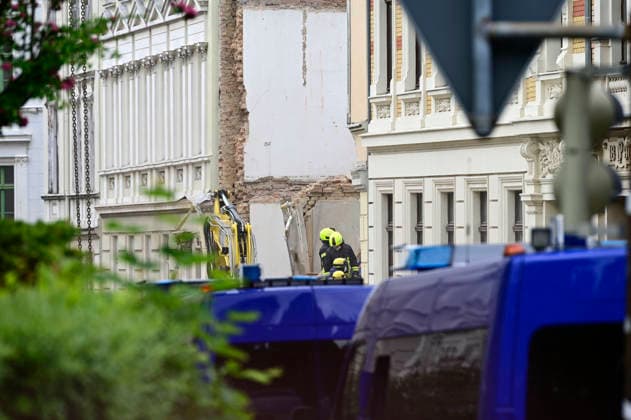 Emergency services of the THW technical relief organization working on the collapsed residential building in James von Moltke Strasse in Görlitz An inhabited house collapsed here in the early evening of 18 5 2026 Photo taken on 20 05 2026 Görlitz, 20 05 2026 Foto:xM.xWehnertx xFuturexImagex expolsion_6554