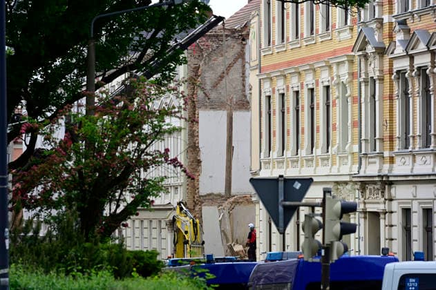 Emergency services of the THW technical relief organization working on the collapsed residential building in James von Moltke Strasse in Görlitz An inhabited house collapsed here in the early evening of 18 5 2026 Photo taken on 20 05 2026 Görlitz, 20 05 2026 Foto:xM.xWehnertx xFuturexImagex expolsion_6560