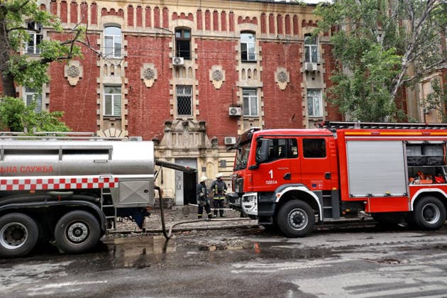 RECORD DATE NOT STATED Russian Drone Attack on Odesa Leaves People Injured Firefighters deal with the aftermath of a Russian drone attack in Odesa, Ukraine, on May 18, 2026. As a result of a massive overnight attack by Russian strike drones, several residential buildings in the Prymorskyi and Kyivskyi districts sustained significant damage. Roofs of three-storey buildings were destroyed, while a one-storey house was ruined in another area. Buildings of a city lyceum and a kindergarten were also damaged. Two people, an 11-year-old boy and a 59-year-old man, were injured Photo by Nina Liashonok Ukrinform ABACAPRESS.COM Odesa Ukraine  Copyright: xLyashonokxNina Ukrinform ABACAx