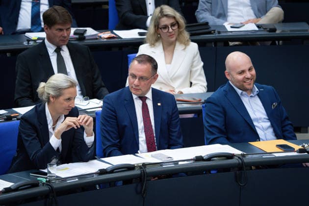 German Bundestag, 80th plenary session Alice Weidel AfD together with Tino Chrupalla AfD and Markus Frohnmaier AfD in the plenary at the 80th session of the German Bundestag in Berlin, 21 05 2026 Berlin Berlin Germany