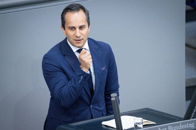 German Bundestag, 80th plenary session Mahmut Oezdemir SPD in portrait during his speech on the agenda item Establishment of a UA attack on the Nordstream pipelines at the 80th session of the German Bundestag in Berlin, 21 05 2026 Berlin Berlin Germany