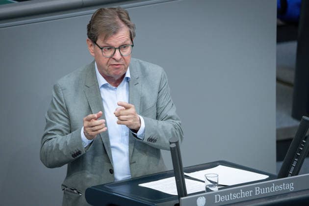 German Bundestag, 80th plenary session Ralf Stegner SPD in portrait during his speech on the agenda item Establishment of a UA attack on the Nordstream pipelines at the 80th session of the German Bundestag in Berlin, 21 05 2026 Berlin Berlin Germany
