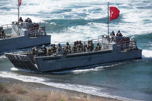 Turkish Armed Forces hosts massive EFES-2026 combined joint military exercise IZMIR, TURKIYE - MAY 21: A view of the daytime activities as part of the Distinguished Observer Day of the EFES-2026 Exercise, one of the largest combined joint exercises of the Turkish Armed Forces (TSK) in Izmir, Turkiye, on May 21, 2026. Over 10,000 personnel from 50 countries participate in the EFES-2026 Exercise, which aims to develop the military capabilities of joint headquarters and units formed with participant country elements and to maintain combat readiness to cover all assigned tasks. Mahmut Serdar Alakus Anadolu Izmir Turkey. Editorial use only. Please get in touch for any other usage.  Copyright: x2026xAnadoluxMahmutxSerdarxAlakusx