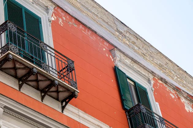 Bacoli, earthquake 4.4 Bacoli: following this morning™s earthquake at 5.50am, there are no major issues in the town; only in Via Ercole has a cornice fallen from a building. _BPH6290 Copyright: xAntonioxBalascox