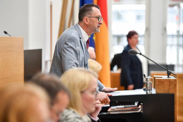 The plenary session took place in the Saarbrücken state parliament on Wednesday 20 05 2026 In the picture Reinhold Jost, Minister of the Interior, Building and Sport bub