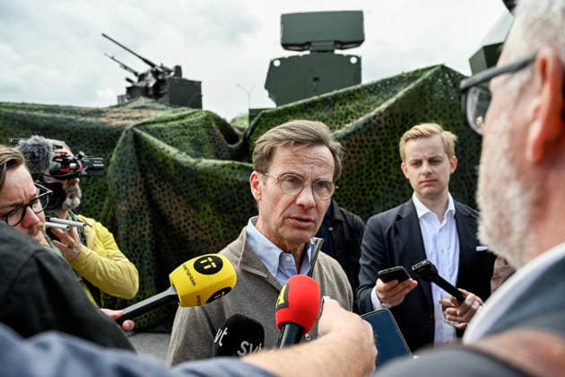REVINGE, SWEDEN 20260521 Prime Minister Ulf Kristersson M talks to journalists after Thursdays press conference with the NATO Secretary General during a visit to the Civil Defense Agency MCF in Revinge, as part of the NATO meeting in Helsingborg REVINGE SWEDEN x50090x  Copyright: xJohanxNilsson TTx NATOS UTRIKESMINISTERMÖTE REVINGE 9bT5zzzRRTg