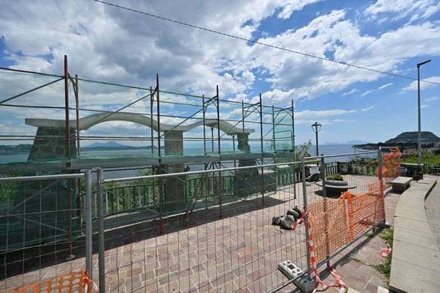 Photo IPP Felice De Martino Bacoli Naples 21 05 2026 Earthquake tremor in the Phlegraean Fields area in the photo a scaffolding for safety work after the partial collapse of the Belvedere Arch of Baia named after Maurizio Valenzi Italy Photo Press World Copyrigh