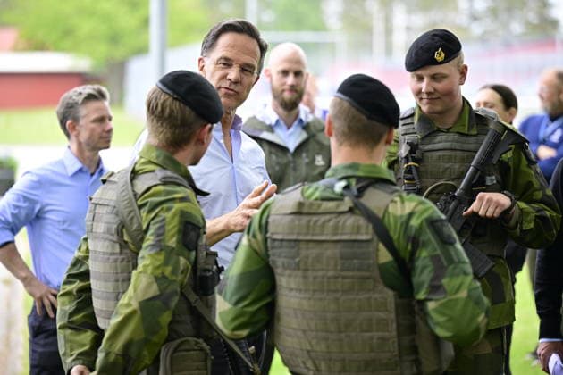Mark Rutte, Secretary General of NATO, speaks to Swedish conscripts during a visit to the Swedish Civil Defence and Resilience Agency in Revinge, Lund, in Sweden on May 21, 2026, as part of the NATO meeting in Helsingborg, Sweden, May 21 22 2026 REVINGE SWEDEN x50090x  Copyright: xJohanxNilsson TTx NATO FOREIGN MINISTERS MEETING SWEDEN tuEOlc0eHRQ