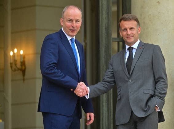 Le président de la République française Emmanuel Macron reçoit le Premier ministre irlandais Micheál Martin au palais présidentiel de lÉlysée à Paris, France, le 21 mai 2026 Christian Liewig Bestimage French President Emmanuel Macron receives Irelands Prime Minister Micheal Martin at the Elysee Presidential Palace in Paris, France, on May 21, 2026 Paris France  Copyright: xChristianxLiewigx xBestimagexChristianxLiewigx xBestimagex
