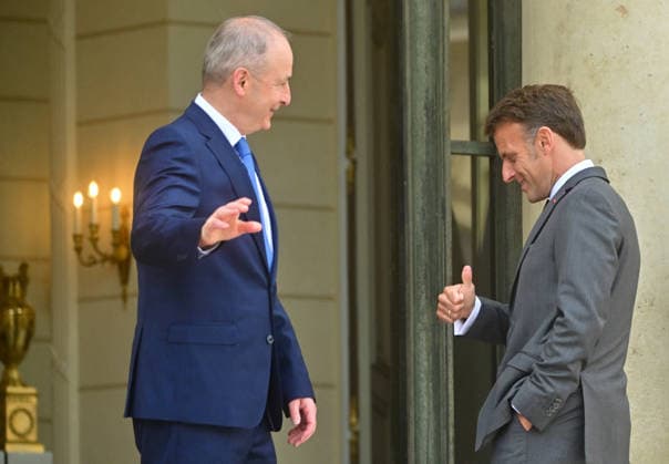 Le président de la République française Emmanuel Macron reçoit le Premier ministre irlandais Micheál Martin au palais présidentiel de lÉlysée à Paris, France, le 21 mai 2026 Christian Liewig Bestimage French President Emmanuel Macron receives Irelands Prime Minister Micheal Martin at the Elysee Presidential Palace in Paris, France, on May 21, 2026 Paris France  Copyright: xChristianxLiewigx xBestimagexChristianxLiewigx xBestimagex