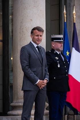 Meeting between France s President and Ireland s Prime Minister Aurelien Morissard MAXPPP MAXPPP Paris 21 05 2026 France s President Emmanuel Macron waits for Ireland s Prime Minister ahead of their meeting at the Elysee Presidential Palace, in Paris on May 21, 2026 Aurelien Morissard MAXPPP Paris France  Copyright: xMAXPPPxAurelienxMorissard MAXPPPx MOR202605219575 MOR202605219575