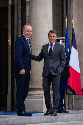 Meeting between France s President and Ireland s Prime Minister Aurelien Morissard MAXPPP MAXPPP Paris 21 05 2026 France s President Emmanuel Macron R welcomes Ireland s Prime Minister Micheal Martin ahead of their meeting at the Elysee Presidential Palace, in Paris on May 21, 2026 Aurelien Morissard MAXPPP Paris France  Copyright: xMAXPPPxAurelienxMorissard MAXPPPx MOR202605219578 MOR202605219578