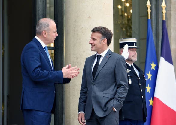 Emmanuel Macron Welcomes Micheal Martin Prime Minister Of Ireland - Paris French President Emmanuel Macron welcomes Micheal Martin Prime Minister of Ireland at the Elysee presidential palace in Paris, France on May 21, 2026. Photo by Alain Apaydin ABACAPRESS.COM Paris Ile-de-France France  Copyright: xApaydinxAlain ABACAx
