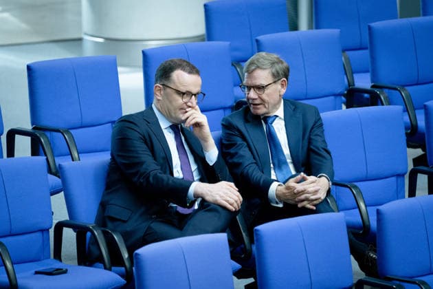 Bundestag, Jens Spahn, Johann Wadephul, Federal Foreign Minister Reichstag building, Bundestag, session week, Jens Spahn, Johann Wadephul, Federal Foreign Minister Berlin Berlin GER