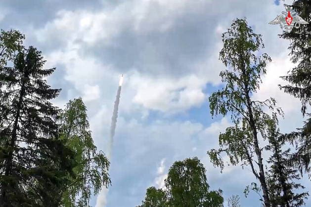 MAY 21, 2026: A RS-24 Yars missile system crew takes part in a nuclear exercise held by the Russian and Belarusian Armed Forces. Video grab. Best quality available. Russian Defence Ministry TASS  92832375
