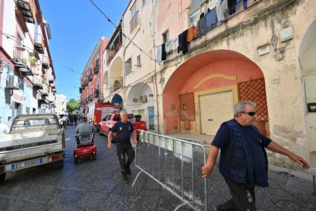 IPA84936554 - Bacoli. Earthquake tremor at 5:30 a.m. with epicenter Bacoli  Copyright: xFelicexDexMartinox xFelicexDexMartinox 84936554