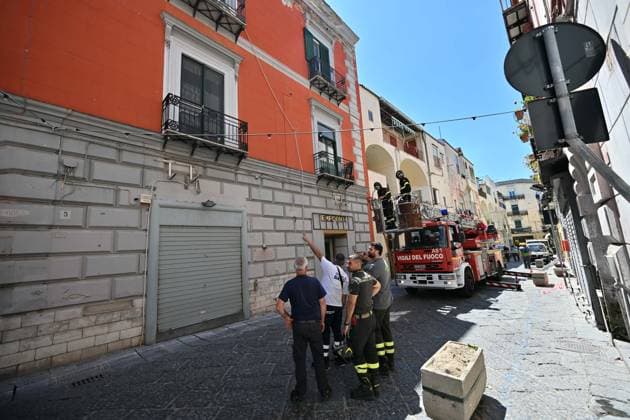 IPA84936569 - Bacoli. Earthquake tremor at 5:30 a.m. with epicenter Bacoli  Copyright: xFelicexDexMartinox xFelicexDexMartinox 84936569