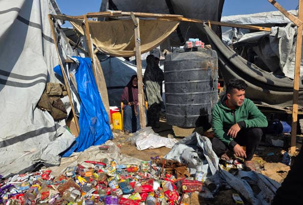 Palestinian Rescue Teams Inspect Site of Israeli Strike in Khan Younis Palestinian paramedics, civil defense crews and residents inspect the site of an Israeli airstrike that targeted a tent sheltering displaced people in the Mawasi area of Khan Younis in the southern Gaza Strip, on May 21, 2026. According to local sources, the strike wounded several displaced Palestinians, sparked a fire in the targeted tent and caused extensive damage to nearby tents. Photo by Tariq Mohammad APA Images Khan Yunis Gaza Strip Palestinian Territory 210526_Khan_Yunis_TM_02(18) Copyright: xapaimagesxTariqxMohammad xapaimagesx