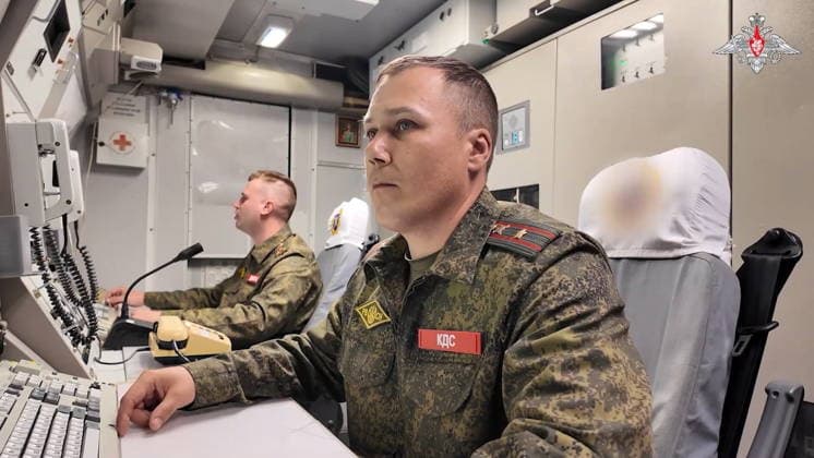 MAY 21, 2026: A RS-24 Yars missile system crew takes part in a nuclear exercise held by the Russian and Belarusian Armed Forces. Video grab. Best quality available  - ZUMAt113 20260521_zaa_t113_174 Copyright: xRussianxDefencexMinistryx