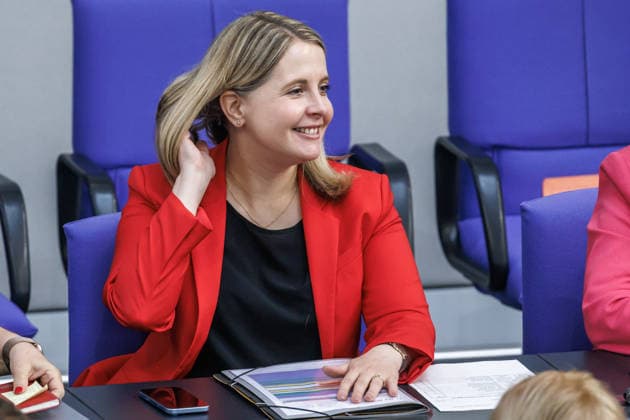 Bundestag Verena Hubertz SPD , Federal Minister for Housing, Urban Development and Construction, in the German Bundestag on 21 05 26 in Berlin Berlin Berlin Germany Bundestag