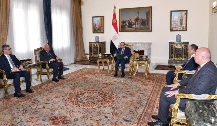 Egyptian President Abdel Fattah al-Sisi received Algerian Foreign Minister Ahmed Attaf in Cairo Egyptian President Abdel Fattah al-Sisi received Algerian Foreign Minister Ahmed Attaf in Cairo, Egypt, on May 21, 2026, in the presence of several senior officials from both sides, to discuss ways to strengthen bilateral relations and joint cooperation between Egypt and Algeria. Photo by Egyptian President Office apaimages Cairo Cairo Egypt 210526_Egypt_EPO_00(1) Copyright: xapaimagesxEgyptianxPresidentxOfficex xapaimagesx