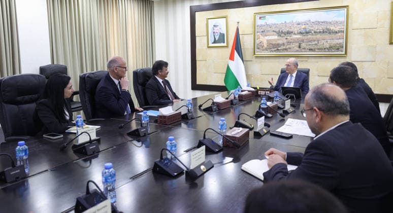 Palestinian Prime Minister Mohammad Mustafa discusses ways to enhance the IFC s programs and activities in Palestine with the IFC s Regional Director for the Middle East, Aftab Ahmed, Palestinian Prime Minister Mohammad Mustafa discusses ways to enhance the IFC s programs and activities in Palestine with the IFC s Regional Director for the Middle East, Aftab Ahmed, in the presence of several Palestinian officials and World Bank representatives, in Ramallah, West Bank, May 21, 2026. Photo by Prime Minister Office apaimages Ramallah West Bank Palestinian Territory 210526_Ramallah_PMO_00(2) Copyright: xapaimagesxPrimexMinisterxOfficex xapaimagesx