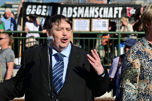 Memorial service for Holocaust held at site from which Jewish transports departed from Brno, kicking off Meeting Brno festival, attended by Sudeten German leader Bernd Posselt (pictured) in Brno, Czech Republic, May 21, 2026. (CTKxPhoto VaclavxSalek) CTKPhotoP2026052106780  CTKPhotoP2026052106780