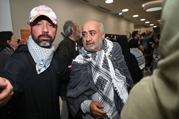 Detained Global Sumud aid flotilla activists arrive in Istanbul ISTANBUL, TURKIYE - MAY 21: Members of Global Sumud Flotilla, who were detained by Israel in international waters, are welcomed at the Istanbul Airport s VIP Hall by their relatives and numerous officials in Istanbul, Turkiye on May 21, 2026. Three planes carrying activists from the Global Sumud humanitarian aid flotilla, detained earlier this week by Israel in international waters, arrived in Istanbul on Thursday. Three Turkish Airlines planes transporting the activists who were detained aboard the flotilla, which came under attack by the Israeli army in international waters while attempting to break the blockade on Gaza and deliver vital humanitarian aid, landed at Istanbul A  Copyright: x2026xAnadoluxSaffetxAzakx
