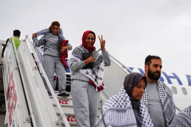 Detained Global Sumud aid flotilla activists arrive in Istanbul ISTANBUL, TURKIYE - MAY 21: Members of Global Sumud Flotilla, who were detained by Israel in international waters, arrive at Istanbul Airport with three Turkish Airlines (THY) planes in Istanbul, Turkiye on May 21, 2026. Three planes carrying activists from the Global Sumud humanitarian aid flotilla, detained earlier this week by Israel in international waters, arrived in Istanbul on Thursday. Three Turkish Airlines planes transporting the activists who were detained aboard the flotilla, which came under attack by the Israeli army in international waters while attempting to break the blockade on Gaza and deliver vital humanitarian aid, landed at Istanbul Airport. The activists  Copyright: x2026xAnadoluxHakanxAkgunx
