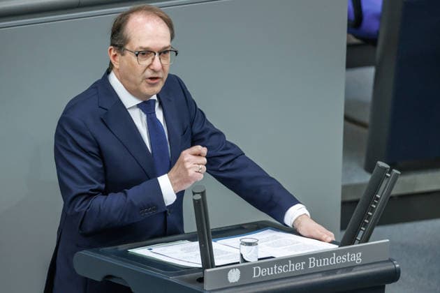 Bundestag Alexander Dobrindt CSU , Federal Minister of the Interior in the German Bundestag on 21 05 26 in Berlin Berlin Berlin Germany Bundestag