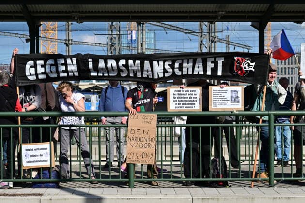 Memorial service for Holocaust held at site from which Jewish transports departed from Brno, kicking off Meeting Brno festival. Pictured Demonstration for in support of the Czecha s independence and against activities associated with Sudeten German Association in Brno, Czech Republic, May 21, 2026. (CTKxPhoto VaclavxSalek) CTKPhotoP2026052106447  CTKPhotoP2026052106447