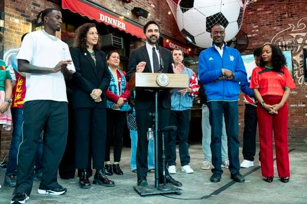 May 21, 2026, New York City, New York, United States: New York City Mayor ZOHRAN MAMDANI (D) speaking at a press conference about tickets for the FIFA World Cup, at the Harlem Tavern in New York City. New York City United States  - ZUMAb161 20260521_aap_b161_007 Copyright: xMichaelxBrochsteinx