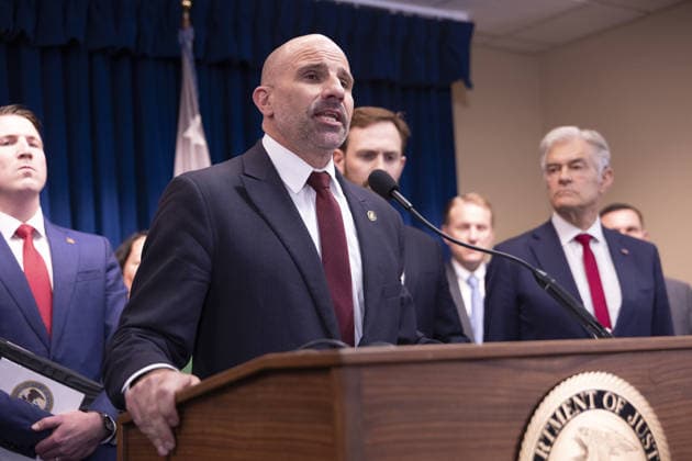 Federal authorities address Medicaid fraud charges in Minneapolis MINNESOTA, UNITED STATES - MAY 21: Federal Bureau of Investigations Co-Deputy Director, Christopher Raia, speaks to the media about alleged Medicaid fraud and charges that were brought up on 15 individuals at the Federal Courthouse in Minneapolis, Minnesota, United States, on May 21, 2026. Christopher Juhn Anadolu Minnesota United States. Editorial use only. Please get in touch for any other usage.  Copyright: x2026xAnadoluxChristopherxJuhnx