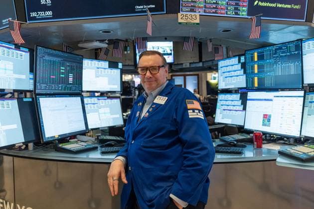 May 21, 2026, New York, New York, USA: A trader works on the floor of the New York Stock Exchange (NYSE) just before closing bell in New York, NY on May 21, 2026. New York USA  - ZUMAr339 20260521_znp_r339_013 Copyright: xLevxRadinx