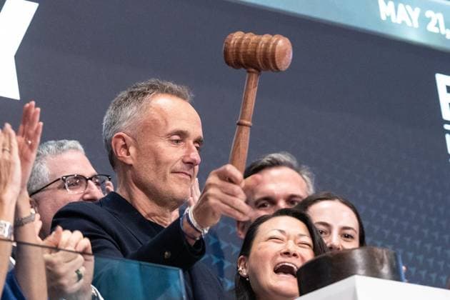 May 21, 2026, New York, New York, USA: ROBIN VINCE, Chief Executive Officer of Bank Of New York Mellon rings the Closing Bell of the New York Stock Exchange (NYSE) in New York. New York USA  - ZUMAr339 20260521_znp_r339_059 Copyright: xLevxRadinx