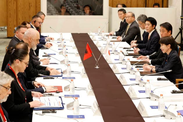 May 22, 2026, Tokyo, Japan: (C-L to C-R) Albanian Prime Minister Edi Rama and Japanese Prime Minister Sanae Takaichi hold a meeting at the prime minister s official residence in Tokyo. Prime Minister Rama is currently in Japan on an official working visit. Tokyo Japan - ZUMAm191 20260522_aap_m191_004 Copyright: xRodrigoxReyesxMarinx