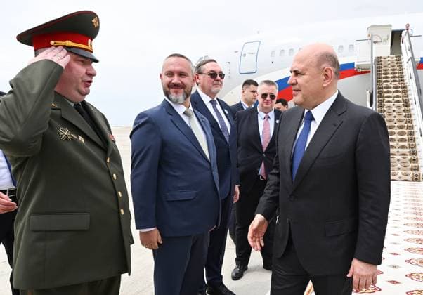 Turkmenistan CIS Government Heads Council 9171306 22.05.2026 Russian Prime Minister Mikhail Mishustin is welcomed by officials alongside Deputy Prime Minister Alexei Overchuk upon arrival at Ashgabat International Airport, Turkmenistan. Alexander Miridonov Sputnik Ashgabat Turkmenistan  Copyright: xAlexanderxMiridonovx