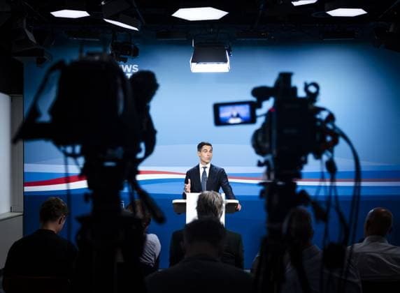 THE HAGUE - Prime Minister Rob Jetten speaks to the press after the weekly cabinet meeting. REMKO DE WAAL ANP netherlands out - belgium out  Copyright: xx x559040166x originalFilename: 559040166