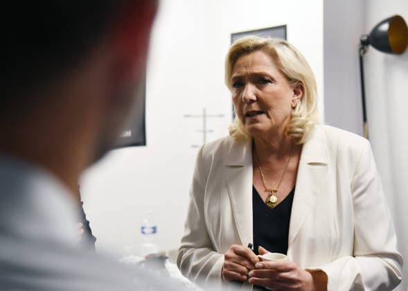 Marine Le Pen Appears On RMC BFMTV - Paris Marine Le Pen is interviewed by Apolline de Malherbe on RMC BFMTV in Paris, France on May 22, 2026. Photo by Alain Apaydin ABACAPRESS.COM Paris France  Copyright: xApaydinxAlain ABACAx